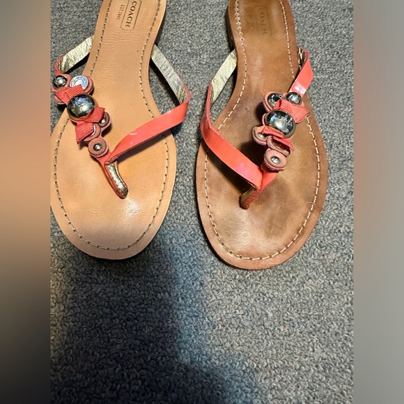 COACH Oceanna Size 7 Petel Coral Studded Metallic Flat Thong Flip Flop Sandals - Picture 11 of 16